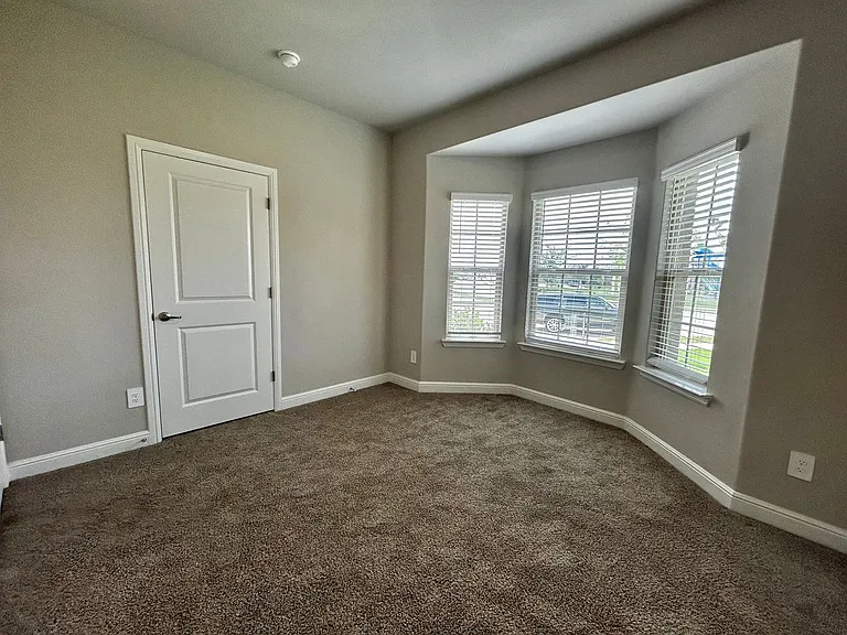 16028 Bronte Ln — Photo 19