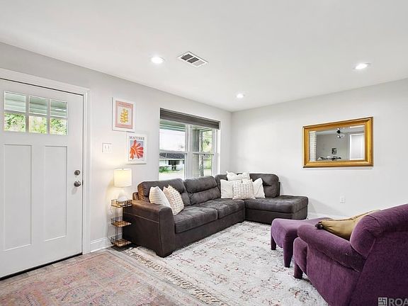 4th image of 4251 Cypress St