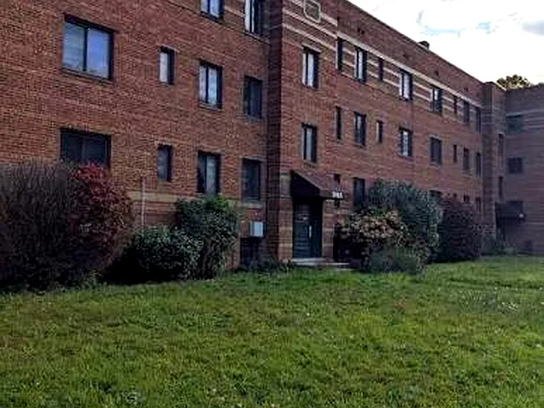 Noble Place — Photo 1