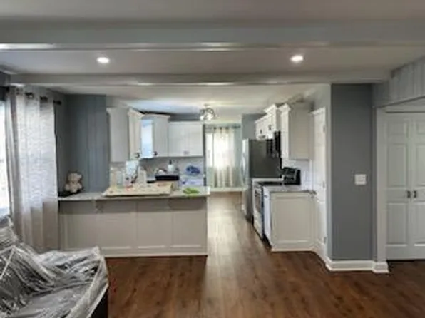 12840 West Crawford DRIVE, New Berlin, WI 53151