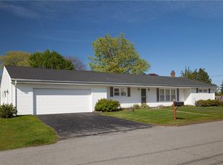 23 Sequoia Ln, Portsmouth, RI 02871