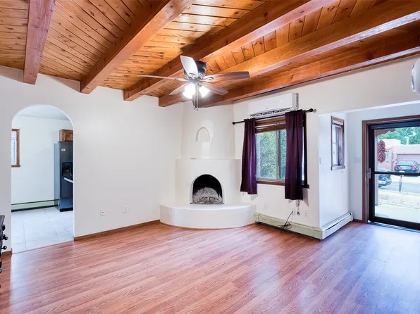 1275 Senda Del Valle, Santa Fe, NM 87507