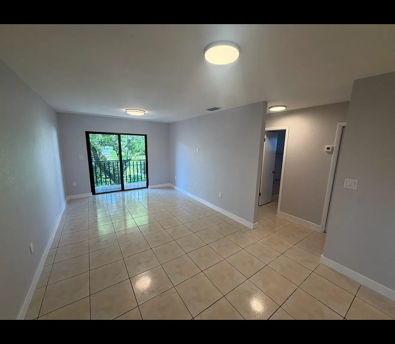 2 bed, 1000 sqft, $2,000 — Photo 3
