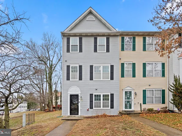813 Alabaster Ct, Capitol Heights, MD 20743