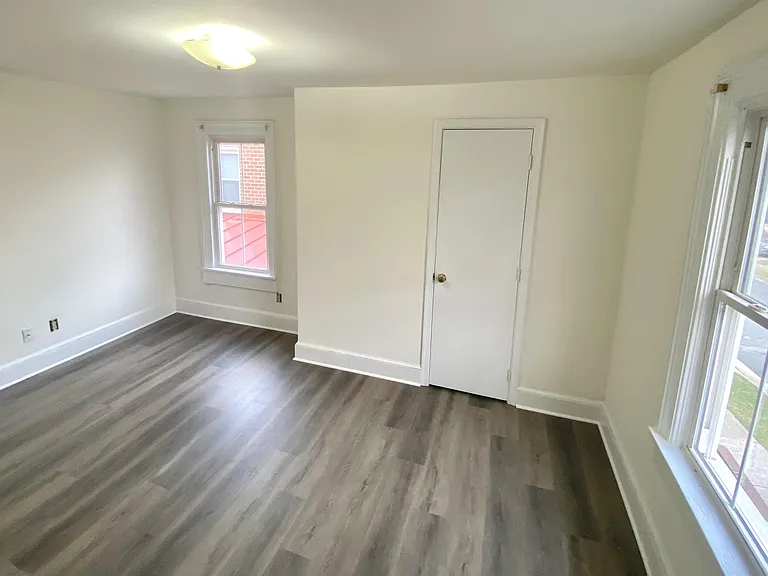 625 Wolfe St #2 — Photo 6