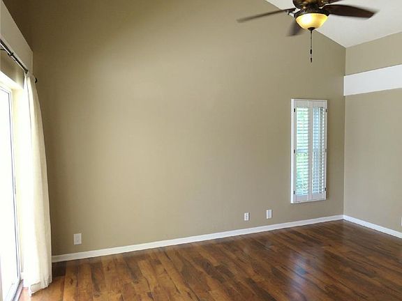 3rd image of 240 Millstone Dr