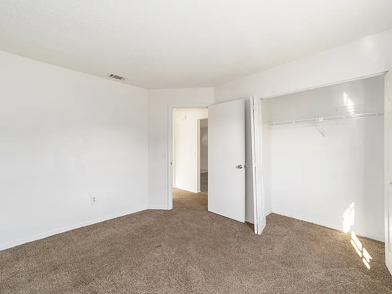 325 Oak Track Crse — Photo 24