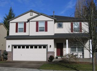 19450 Woodlands Ter, Oregon City, OR 97045