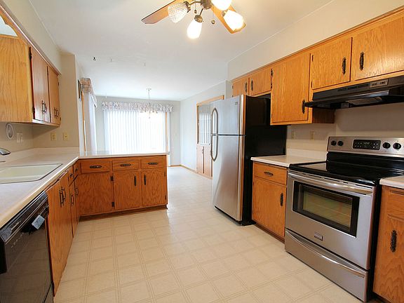 5th image of 641 E Cudahy Ave
