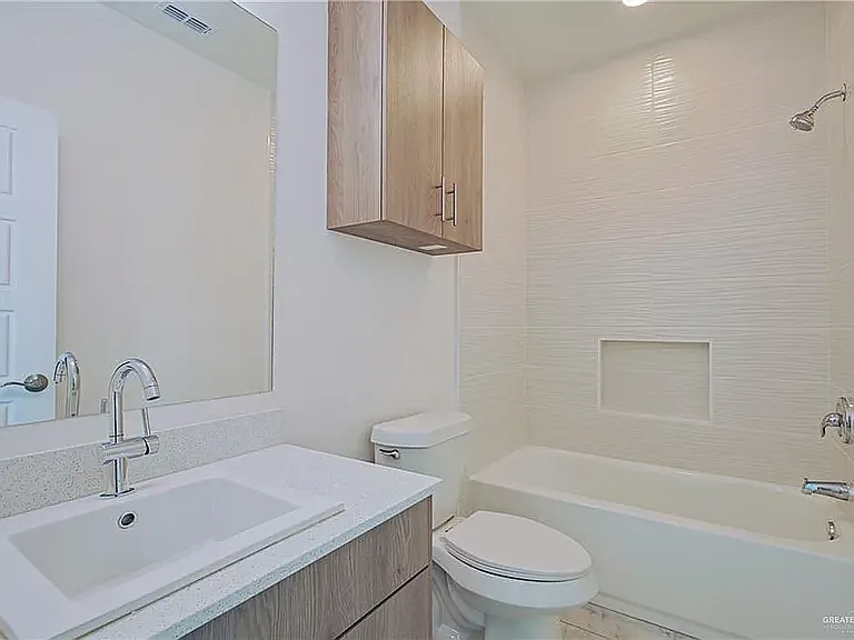 2 bed, 804 sqft, $1,100 — Photo 4