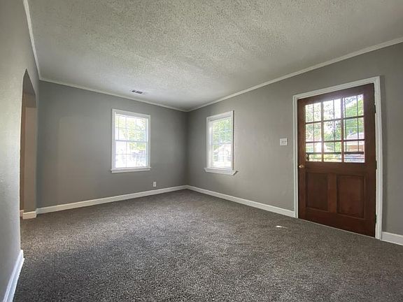 4th image of 3552 Rockwood Ave