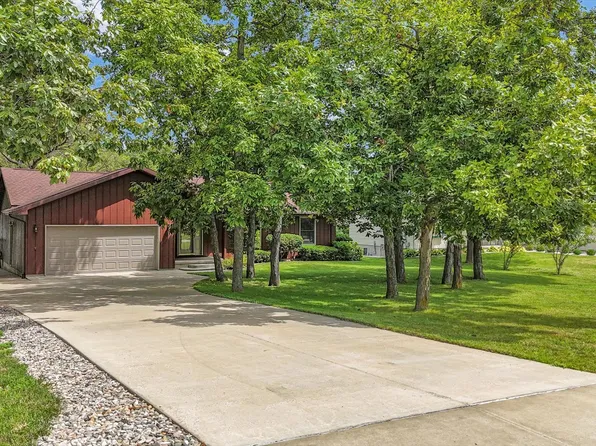 110 Cayuga Ln, Loda, IL 60948