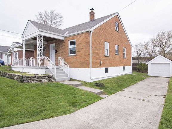 3rd image of 7 Dortha Ave