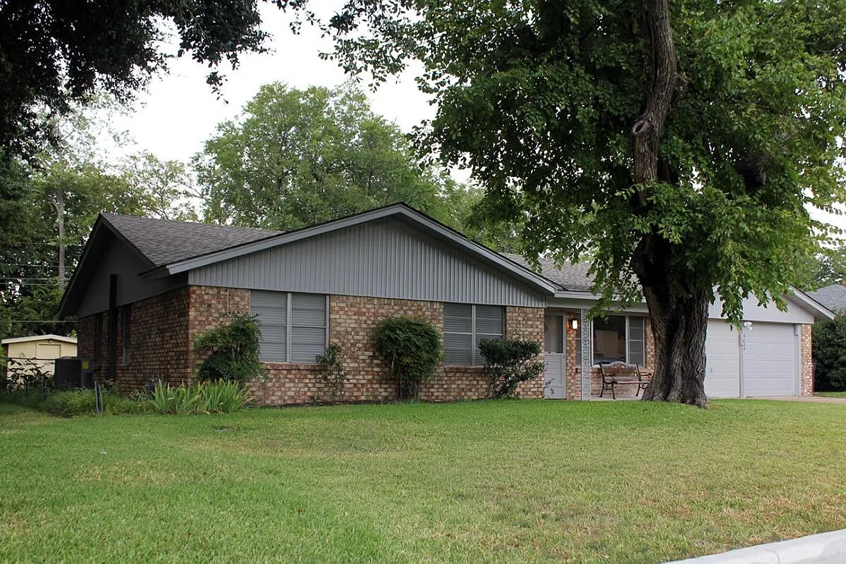 6124 Wheaton Drive — Photo 1