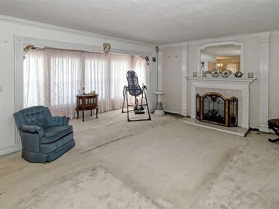 5th image of 25573 Niles St