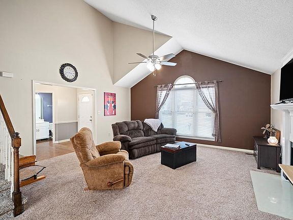 3rd image of 189 Lancashire Dr