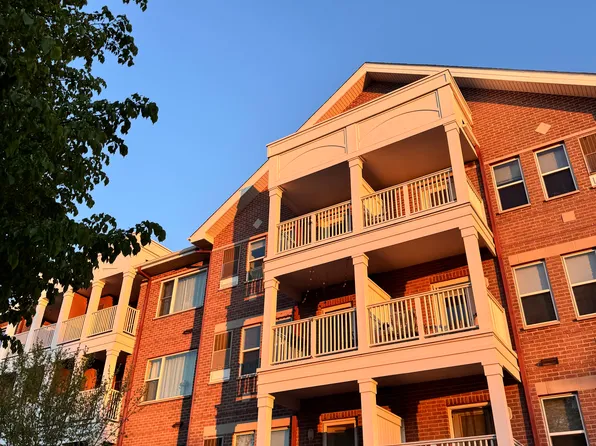 418 56th St Unit 308, Kenosha, WI 53140