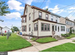 42 W Front St, Florence, NJ 08518
