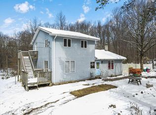 2605 Beanpole Rd, East Stroudsburg, PA 18302
