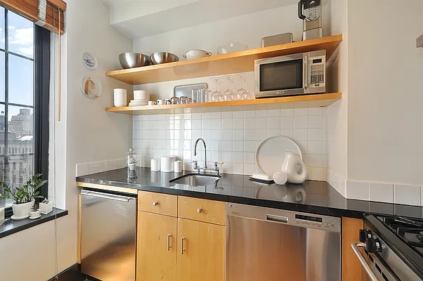 Sold by Corcoran | media 21