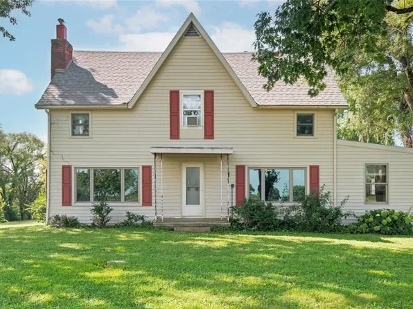 23061 Hatchell Rd, Tonganoxie, KS 66086
