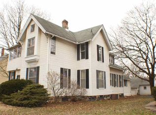 2208 Roosevelt St, Clinton, IA 52732