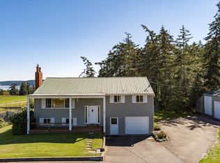 1345 Arnold Rd, Oak Harbor, WA 98277