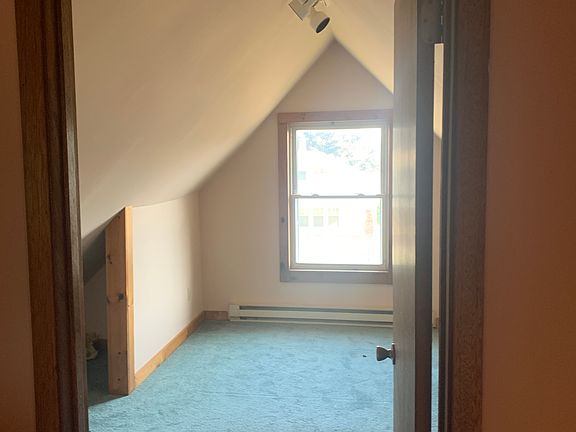 4th image of 457 E Green St