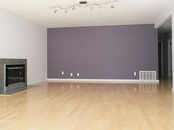 5th image of 1122 Lexington Dr