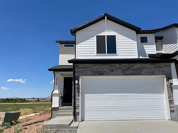 2nd image of 1256 W Hidden Spring Dr