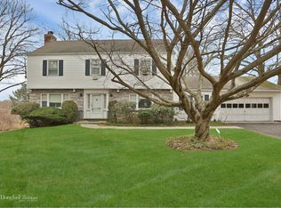 425 Quaker Ridge Rd, New Rochelle, NY 10804