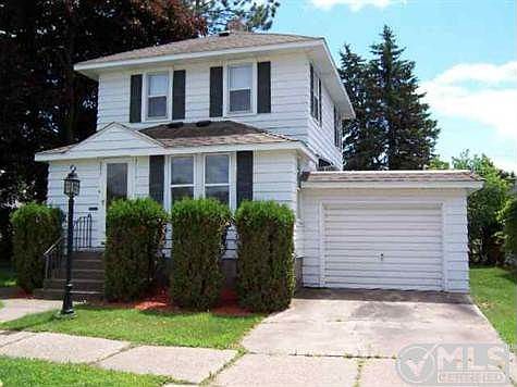 1st image of 701 W B St