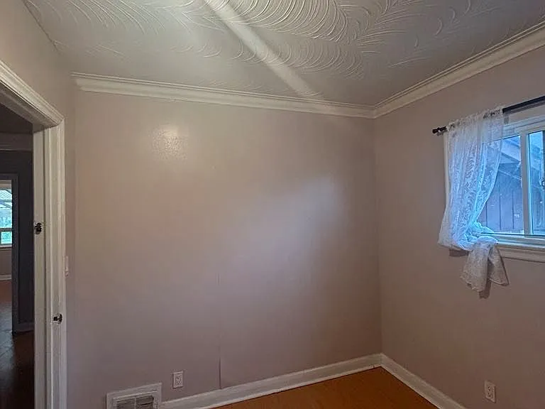 1837 Victoria Park Ave #MAIN — Photo 2
