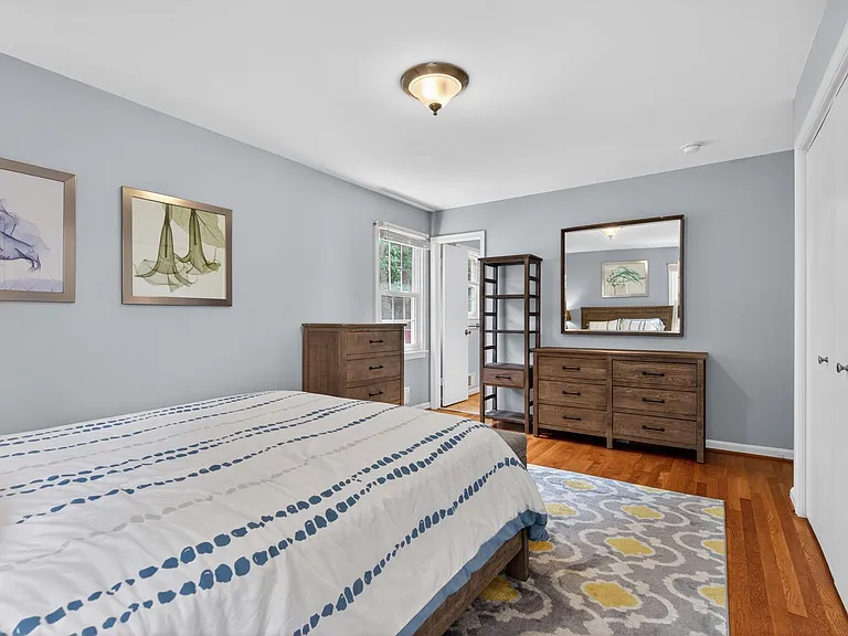 9810 Meadow Valley Dr — Photo 17