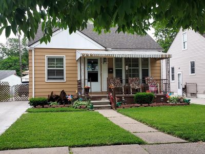18714 Woodside St, Harper Woods, MI, 48225