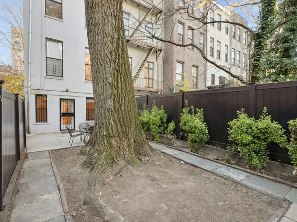 29 East 129th Street image 2 of 17