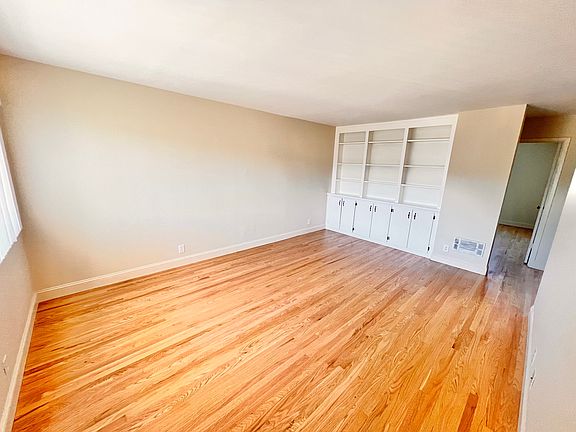 3rd image of 156 Santa Lucia Ave #6