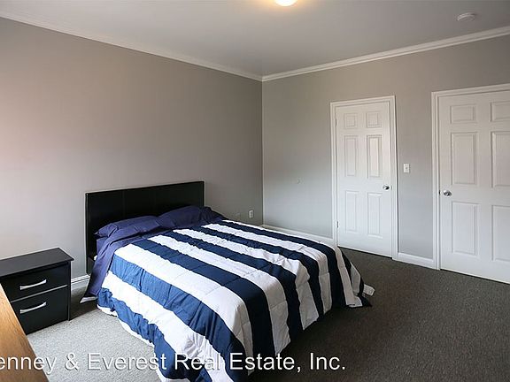 3rd image of 235 Lincoln Way