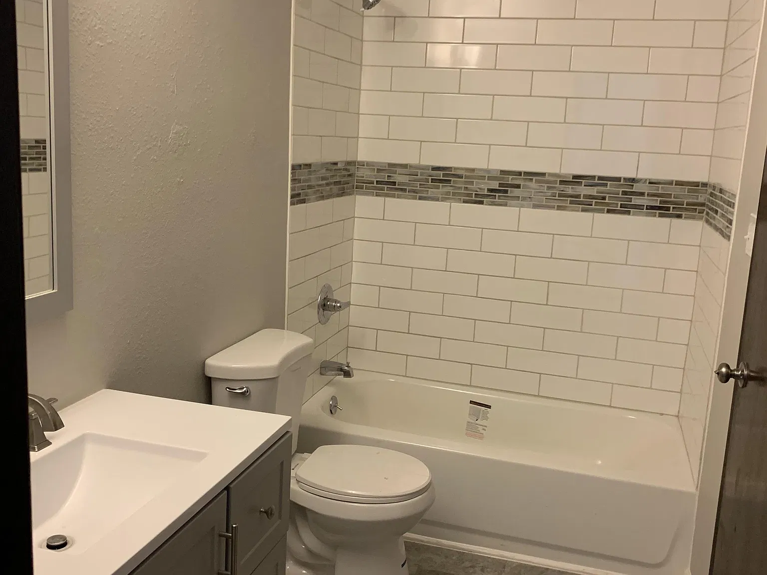 4004 East 123 Terrace - B — Photo 2