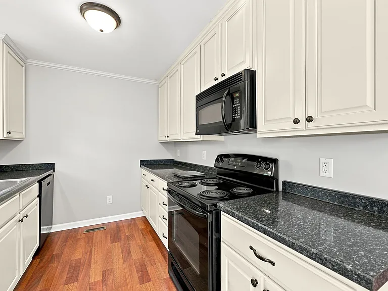 516 Keith St — Photo 23