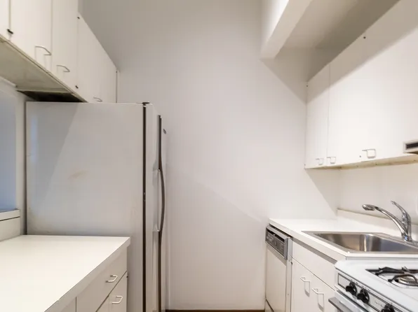 101 West 81st Street 221 image 4 of 4