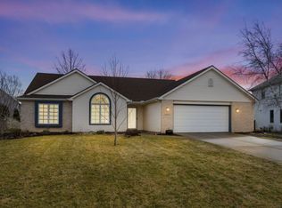 10926 Stoneoak Ct, Fort Wayne, IN 46845