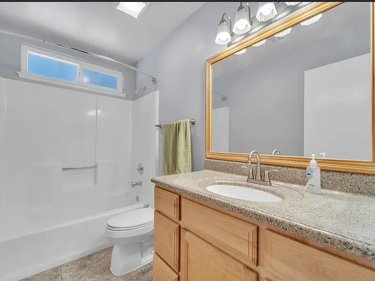 2302 Edam St — Photo 13