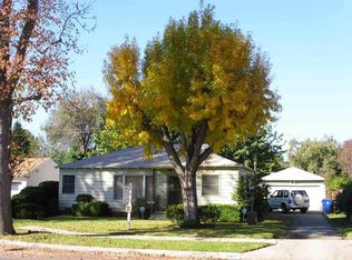 6821 Encino Ave, Van Nuys, CA 91406