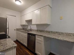 5809 E Cambridge Dr APT 663, Springfield, VA 22152