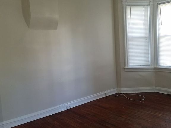 2nd image of 1022 Corbett St