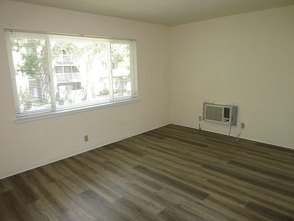 5th image of 1712 O St