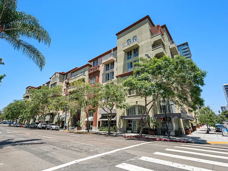 1501 Front St #633 — Photo 47