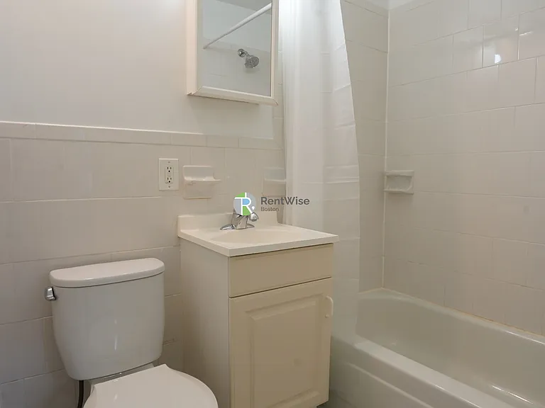 73 Brighton Ave #6 — Photo 5