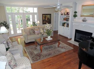 1513 Forest Commons Dr, Avon, IN 46123